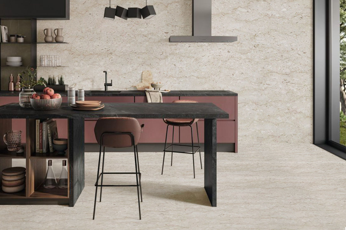 Dee Martino - Main View